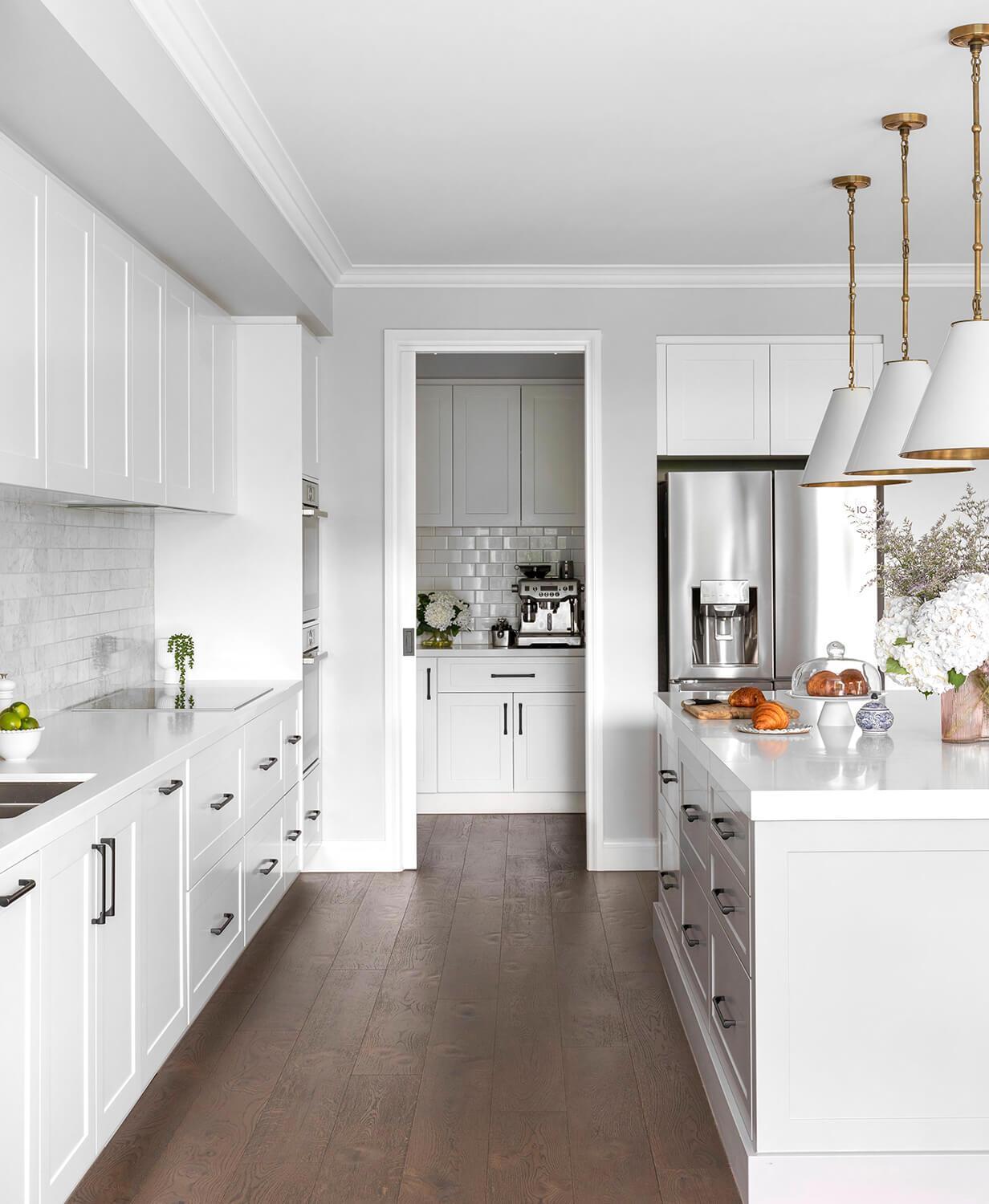 hamptons style kitchen and butlers pantry